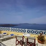 Cori Rigas מלון דירות 4*