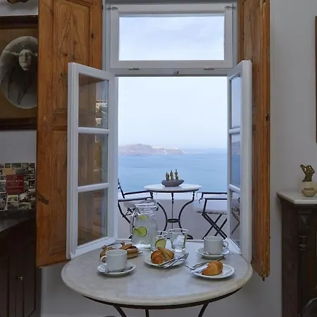 Cori Rigas מלון דירות 4*