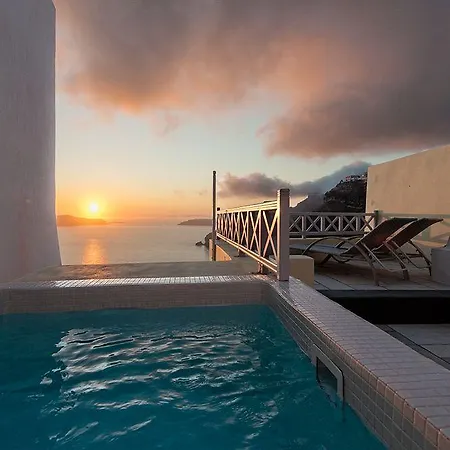 Cori Rigas מלון דירות 4*