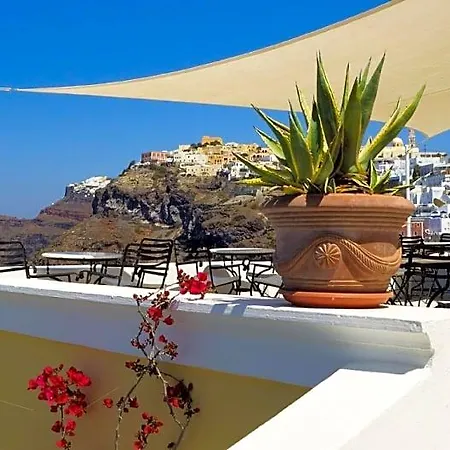 Cori Rigas Aparthotel