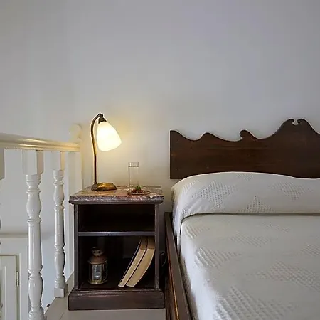Cori Rigas Aparthotel Fira (Santorini)