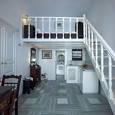 Cori Rigas 4* Fira (Santorini)