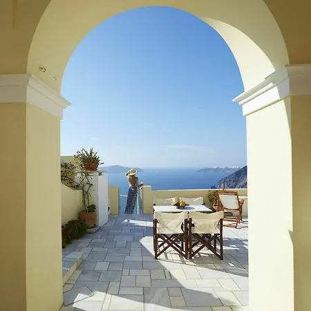 Cori Rigas 4* סנטוריני