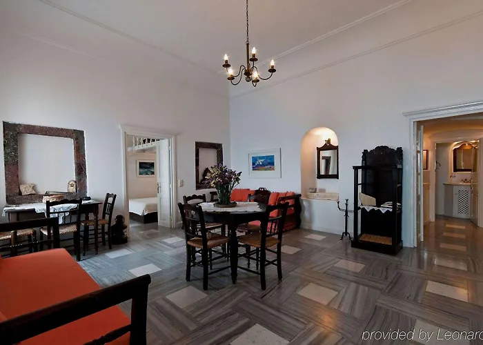 Cori Rigas 4* Fira (Santorini)