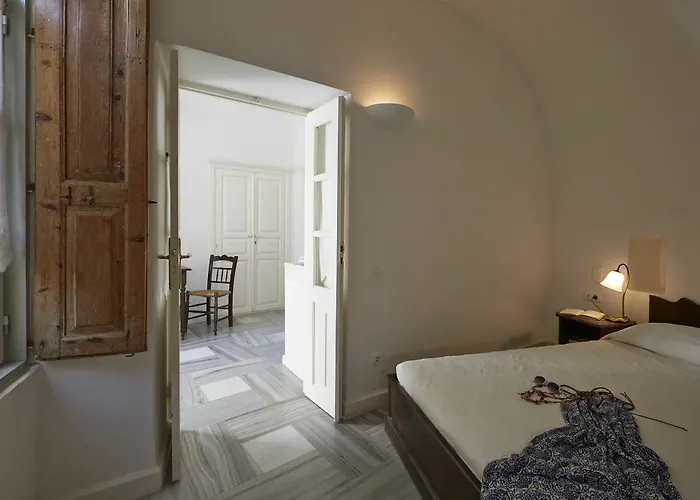 Cori Rigas 4* Φηρά