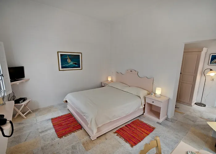 Cori Rigas 4* Φηρά