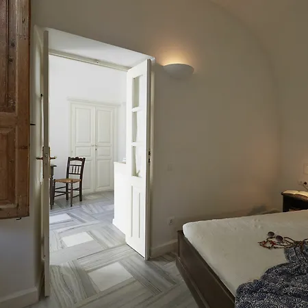 Cori Rigas 4* Fíra