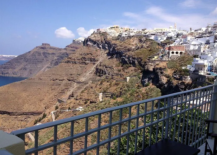 Cori Rigas Aparthotel Fira (Santorini)