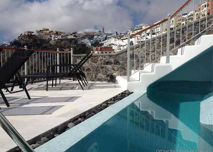 Cori Rigas Aparthotel Fira (Santorini)