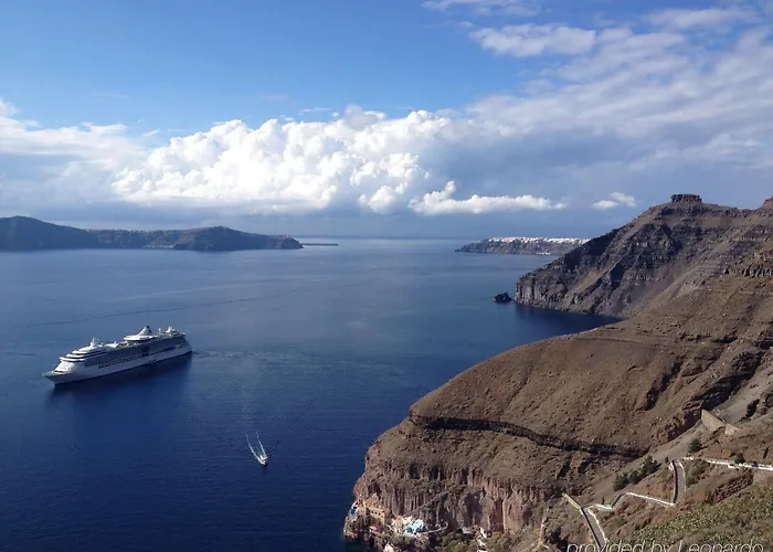 Cori Rigas Aparthotel Fira (Santorini)