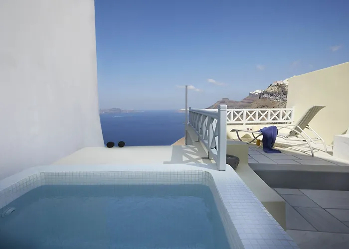 Cori Rigas Fira (Santorini)