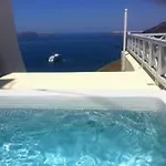 Cori Rigas شقة فندقية