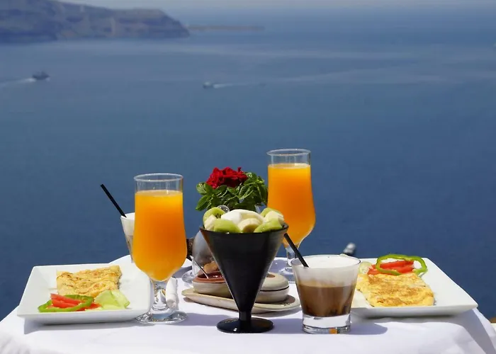 Cori Rigas Fira (Santorini)